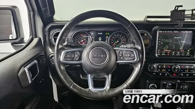Jeep Wrangler 2023 — Şəkil 8/20