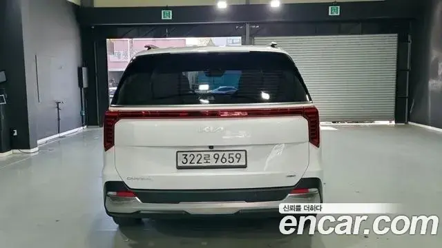 Kia Carnival 2024 — Фото 3/17