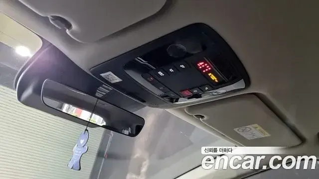 Kia Carnival 2024 — Фото 12/17