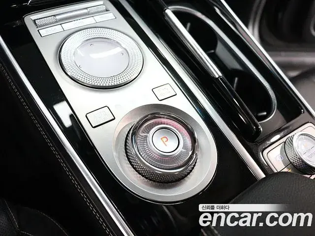 Genesis GV80 2021 — Photo 16/20