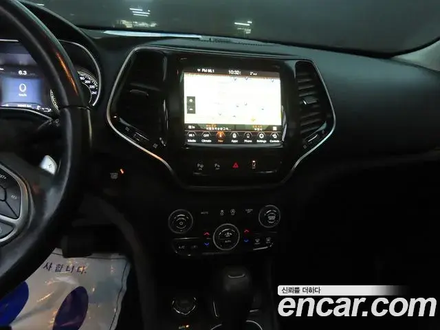Jeep Cherokee 2021 — Photo 6/20