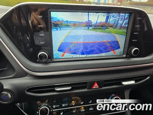 Hyundai Sonata Hybrid 2022 — Photo 11/20