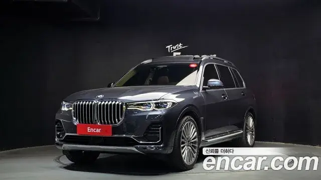 BMW X7 2021 — Photo 16/20