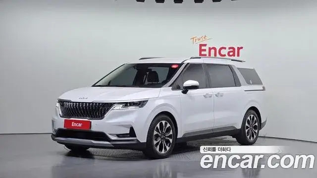 Kia Carnival 2021 — Фото 1/20