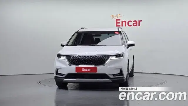 Kia Carnival 2021 — Фото 3/20