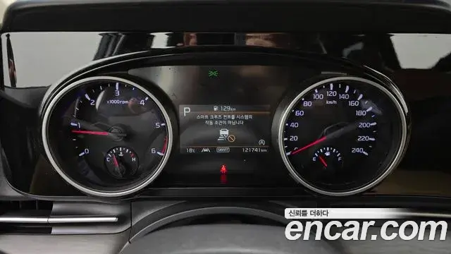 Kia Carnival 2021 — Фото 8/20