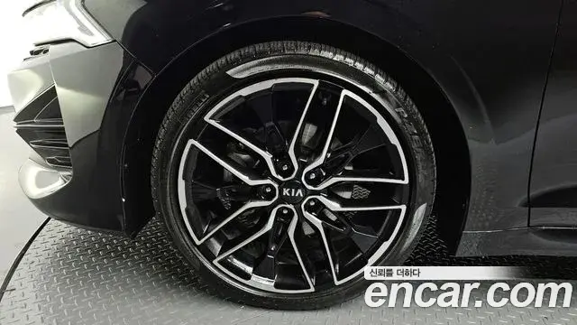 Kia K5 2021 — Photo 17/20