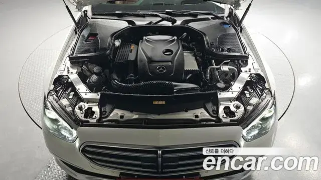 Mercedes-Benz E-Class 2021 — ფოტო 2/20