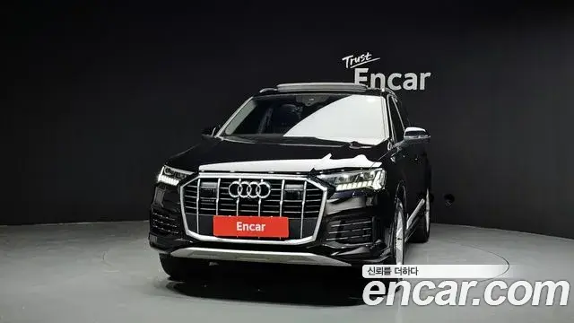 Audi Q7 2021 — Фото 3/20