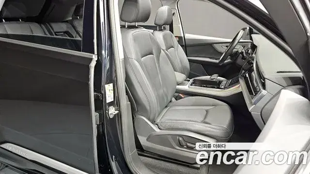 Audi Q7 2021 — Фото 12/20