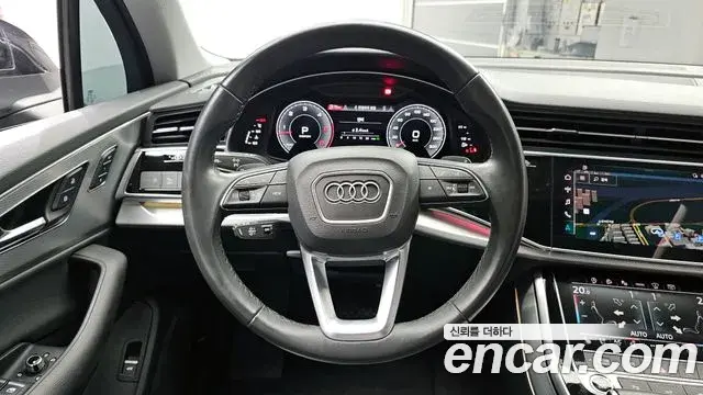 Audi Q7 2021 — Фото 13/20