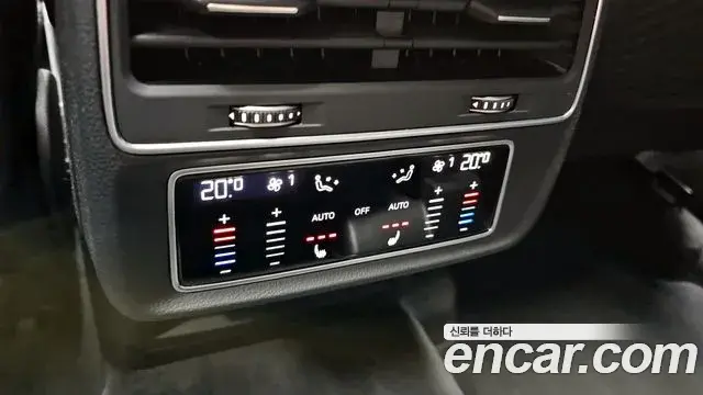 Audi Q7 2021 — Фото 17/20