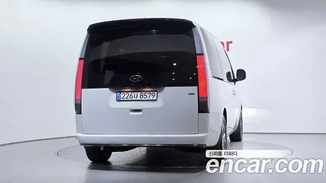 Hyundai Staria 2023 — Şəkil 1/20