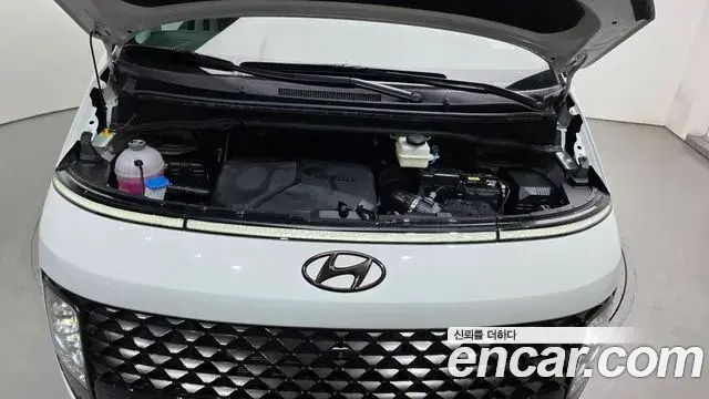 Hyundai Staria 2023 — Şəkil 18/20