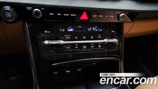 Kia Carnival 2021 — ფოტო 9/20
