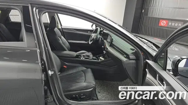 Kia K5 2023 — Photo 17/20