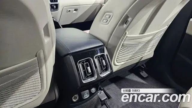 Kia Sorento 2022 — Фото 19/20