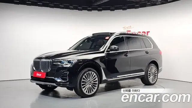 BMW X7 2022 — ფოტო 13/20