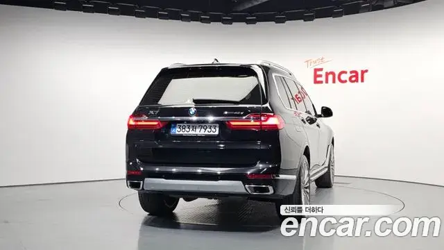 BMW X7 2022 — ფოტო 4/20