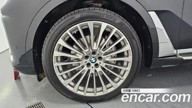 BMW X7 2022 — ფოტო 11/20