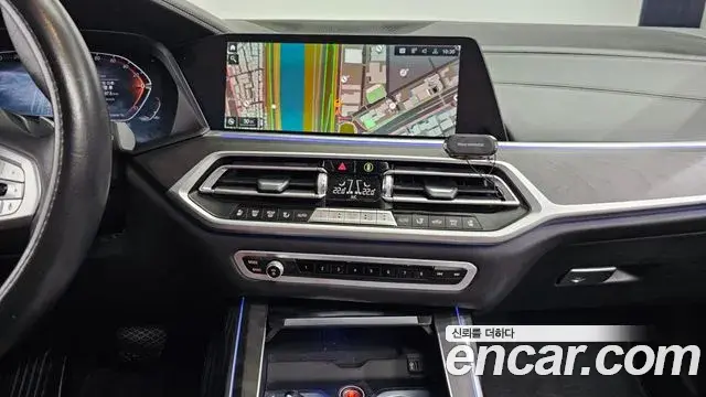 BMW X7 2022 — ფოტო 10/20