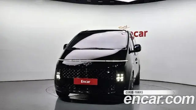 Hyundai Staria 2021 — Photo 14/20