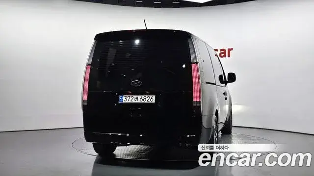 Hyundai Staria 2021 — Photo 3/20