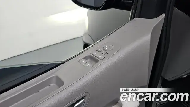 Hyundai Staria 2021 — Photo 15/20