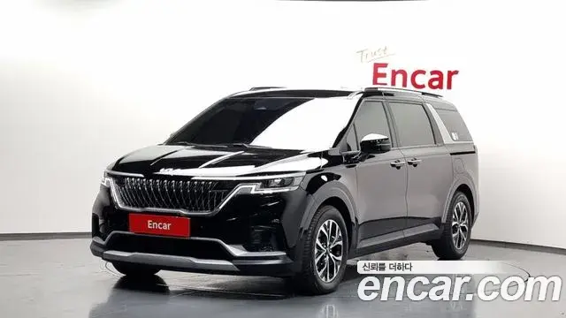 Kia Carnival 2023 — Photo 18/20