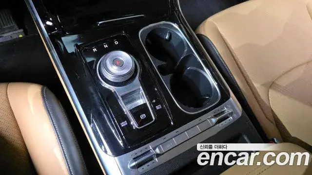 Kia Carnival 2022 — Şəkil 19/20