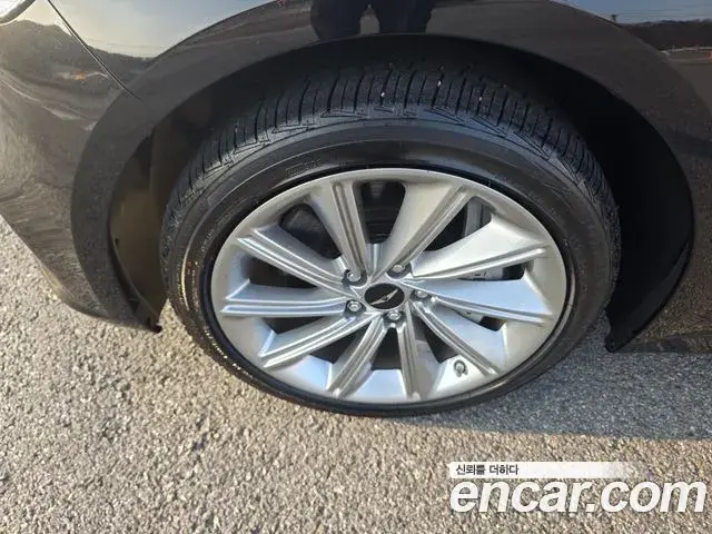 Genesis G70 2025 — Şəkil 19/20