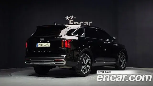 Kia Sorento 2021 — Фото 2/20
