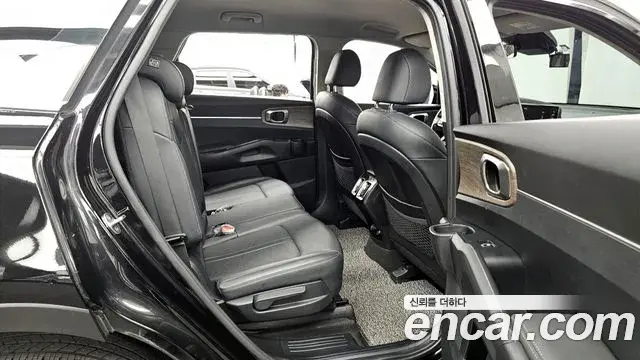 Kia Sorento 2021 — Фото 12/20