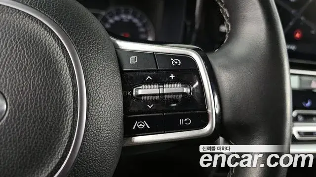 Kia Sorento 2021 — Фото 18/20