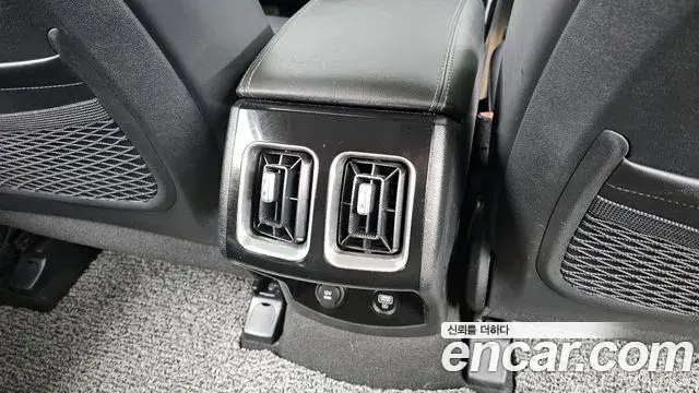 Kia Sorento 2021 — Фото 19/20