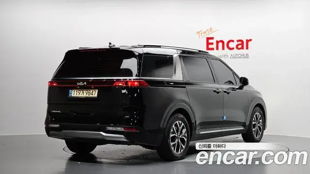 Kia Carnival 2021 — Фото 2/20