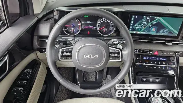 Kia Carnival 2021 — Фото 13/20