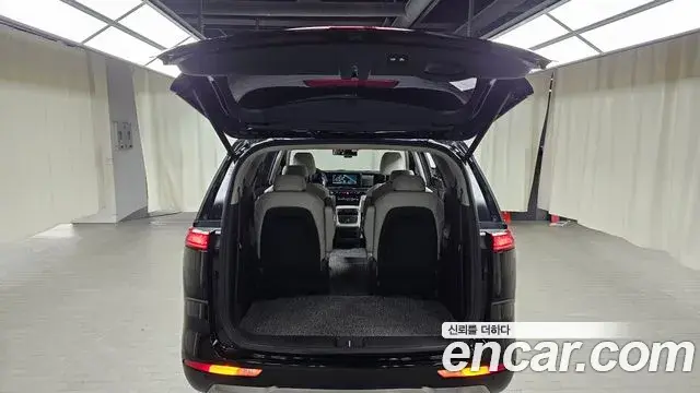 Kia Carnival 2021 — Фото 20/20