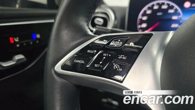 Mercedes-Benz C-Class 2022 — ფოტო 15/20