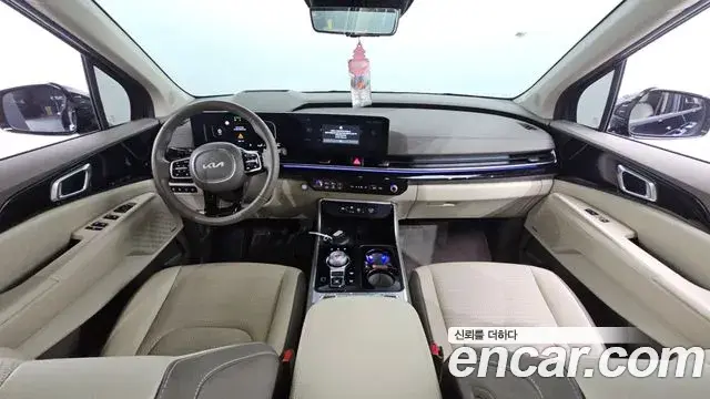 Kia Carnival 2024 — Photo 2/20