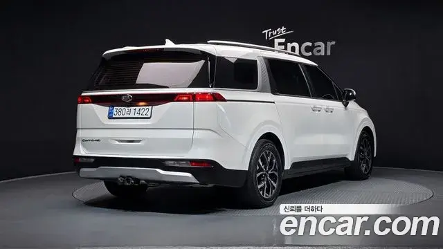 Kia Carnival 2020 — Photo 2/20