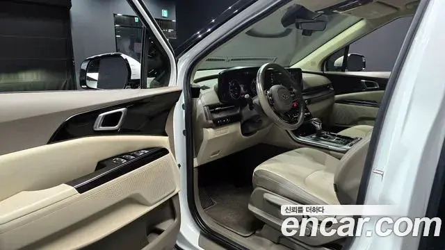 Kia Carnival 2020 — Photo 11/20
