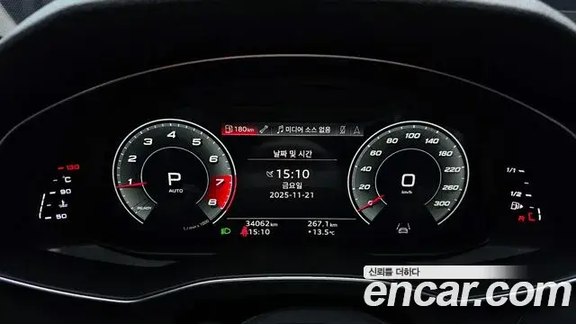 Audi A6 2021 — ფოტო 8/20