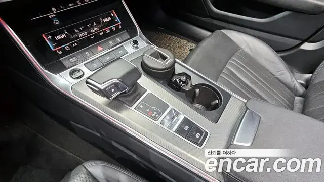 Audi A6 2021 — ფოტო 9/20