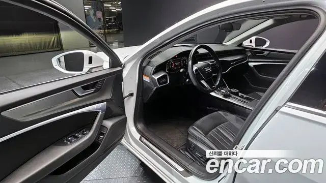 Audi A6 2021 — ფოტო 18/20
