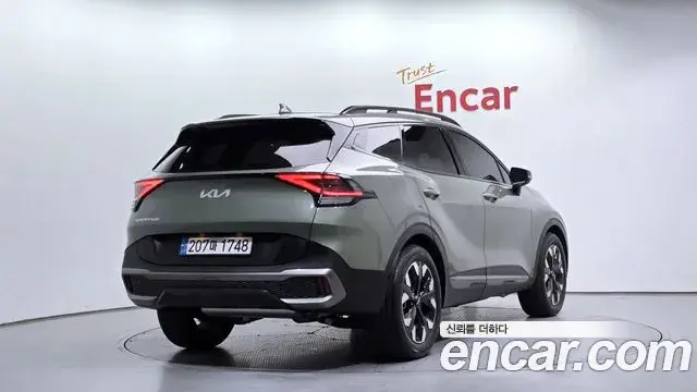 Kia Sportage 2023 — Photo 2/20