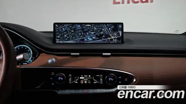 Genesis GV70 2021 — ფოტო 8/20