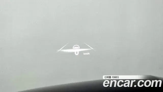 Genesis GV70 2021 — ფოტო 14/20