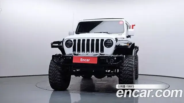 Jeep Wrangler 2020 — Фото 2/20