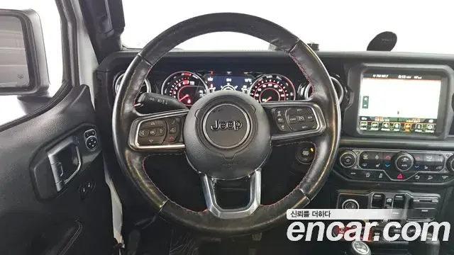 Jeep Wrangler 2020 — Фото 12/20